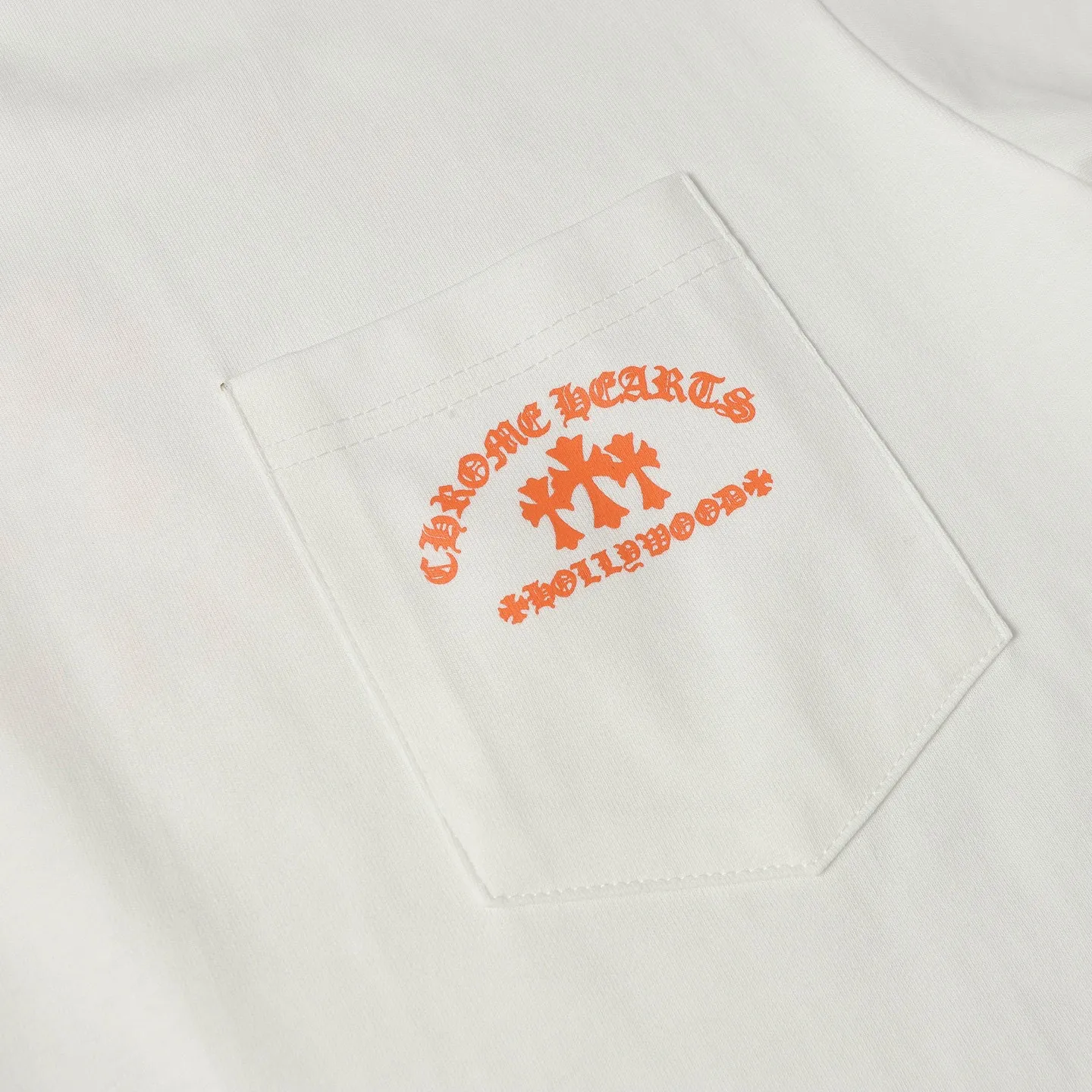 🅿️170 Chrome hearte/Chrome heart ch 25ss early spring new Sanskrit printed short-sleeved T-shirt. A must-have item for daily commuting for men and women in light luxury. The correct version is welcome to compare. Detailed features: ·280 grams of 100% pure cotton double yarn jersey fabric. ·Custom-dyed in the same vat with special thickened 32 counts of double-strand 1x1 thread. ·Double-needle cross-stitch technology. ·Original main mark washed hangtag. Color: black white. Size: XS-L